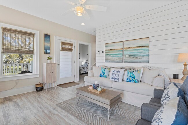 Building Photo - 1623 Cayman Cove