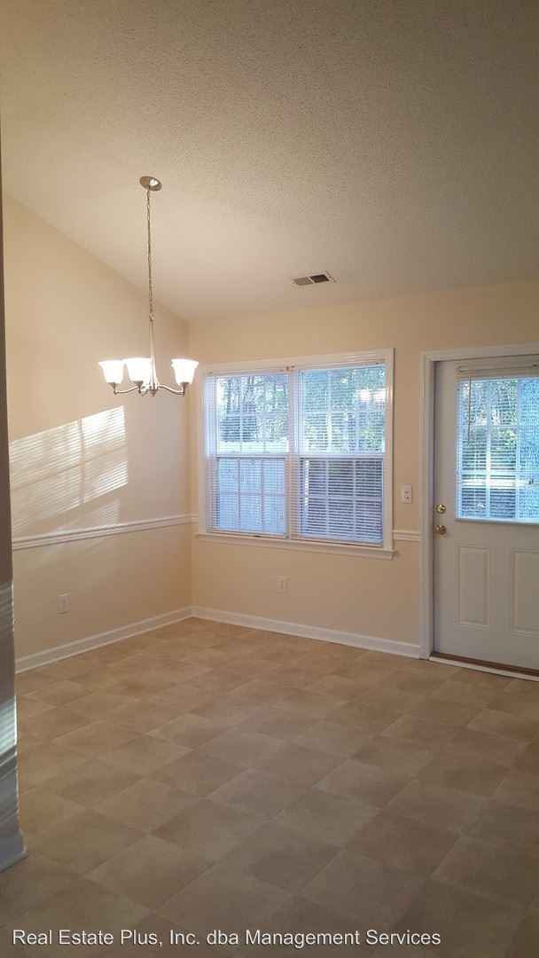 Foto del edificio - 3 br, 2 bath House - 109 Derby Park Ave
