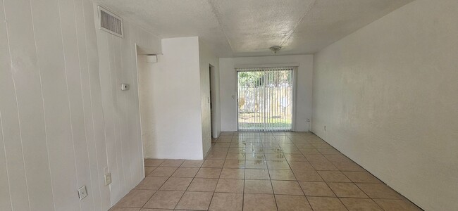 Photo - 1225 Kennedy Rd Apartment