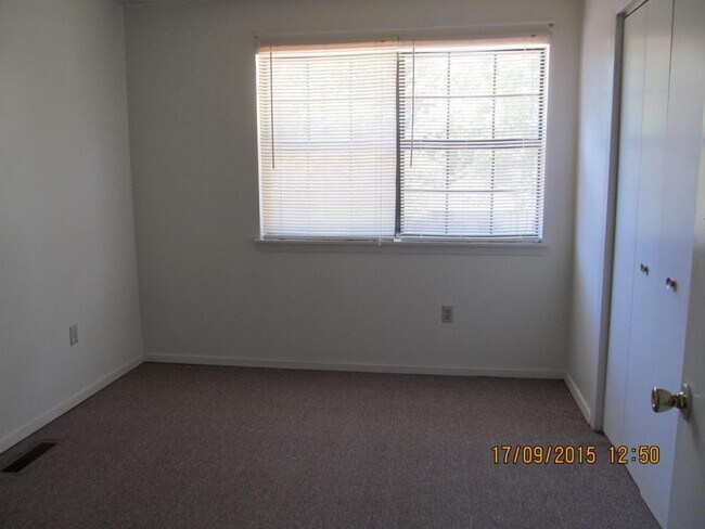 Building Photo - 1638 Clifton