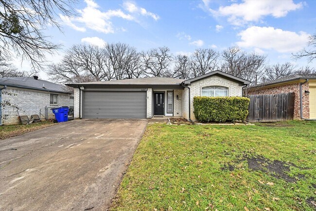 Building Photo - Renovated Mansfield 3 Bedroom