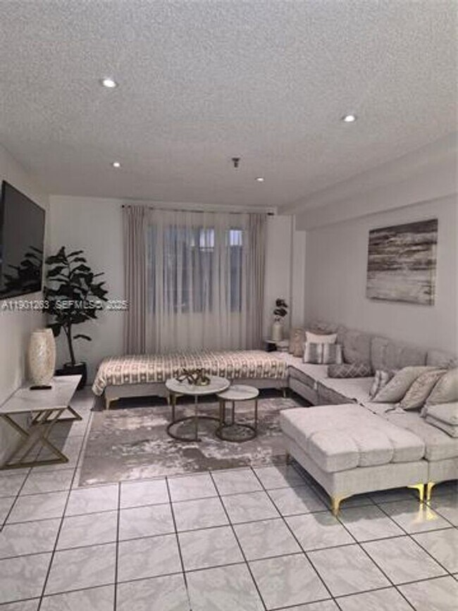 Foto del edificio - 201 180th Dr