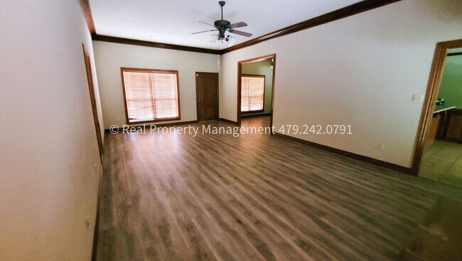 Foto del edificio - COMING IN JULY! Beautiful 3 bed/2 bath Hom...