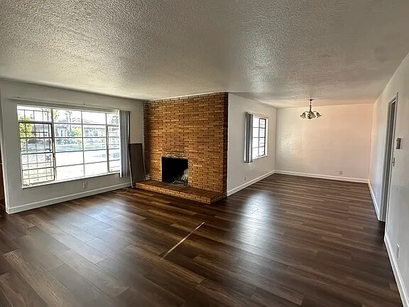 Primary Photo - 2256 E Fountain Way