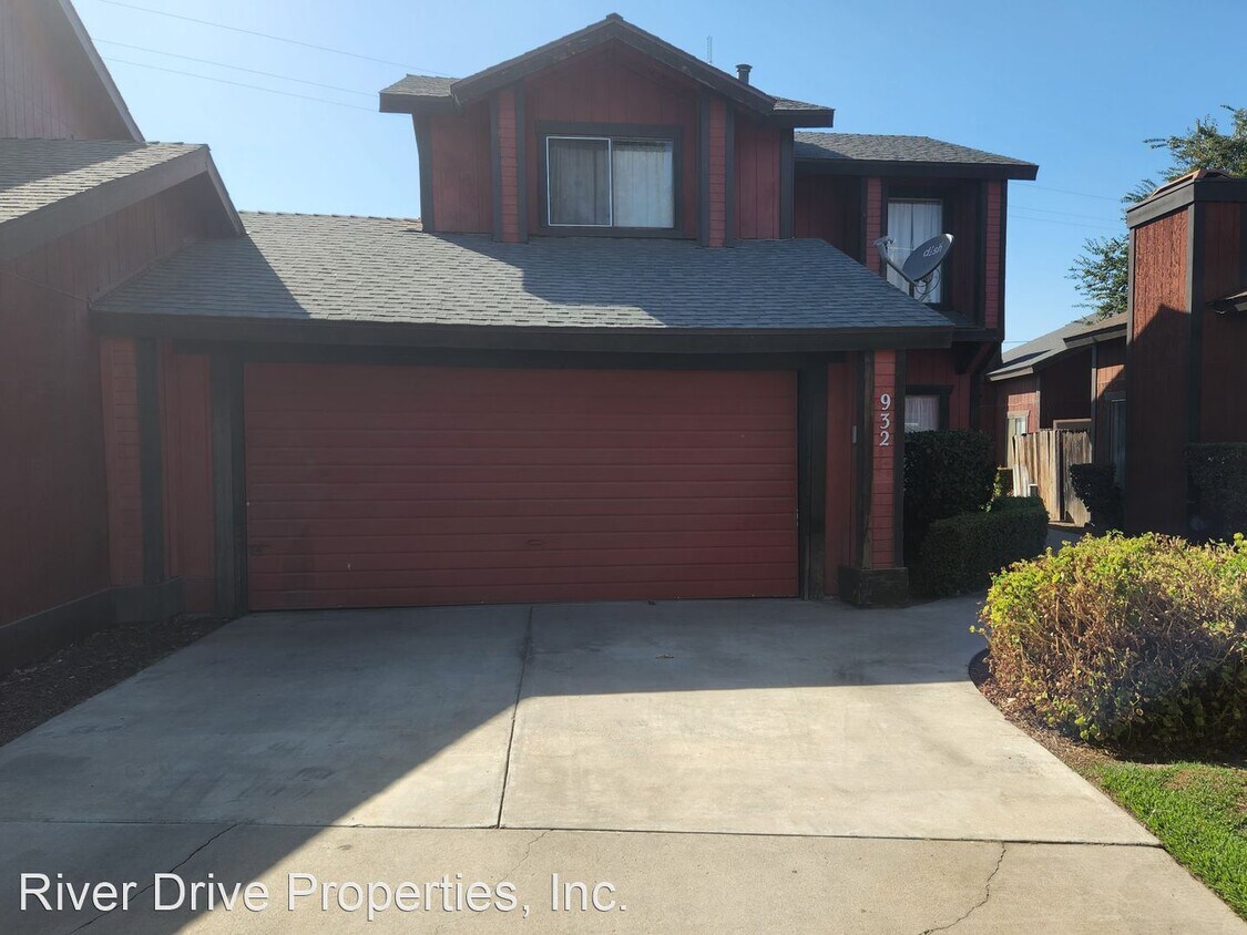 932 E Oakridge Ave, Visalia, CA 93292 House Rental in Visalia, CA