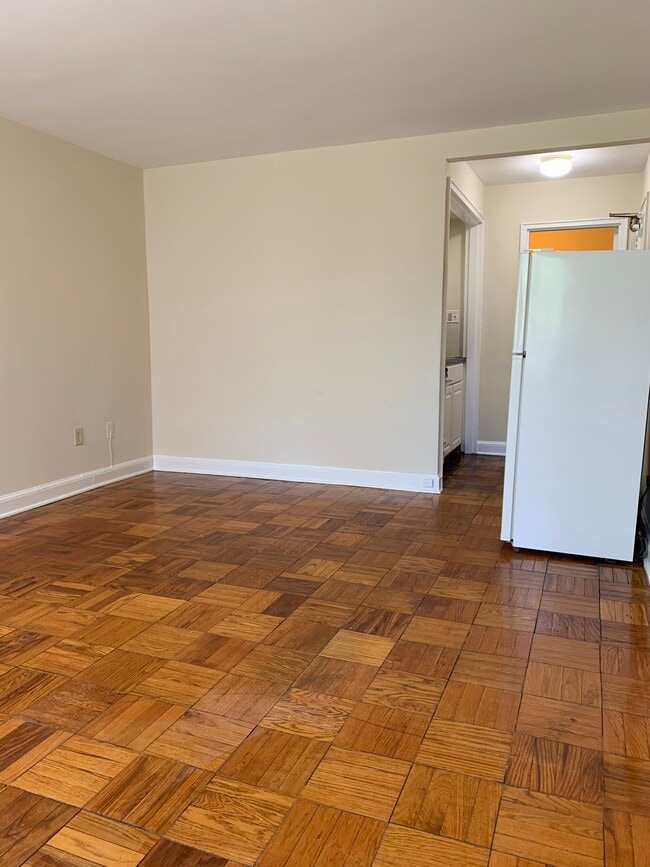 Building Photo - New Hampshire & First Apartments