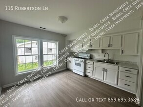 Building Photo - 115 Robertson Ln