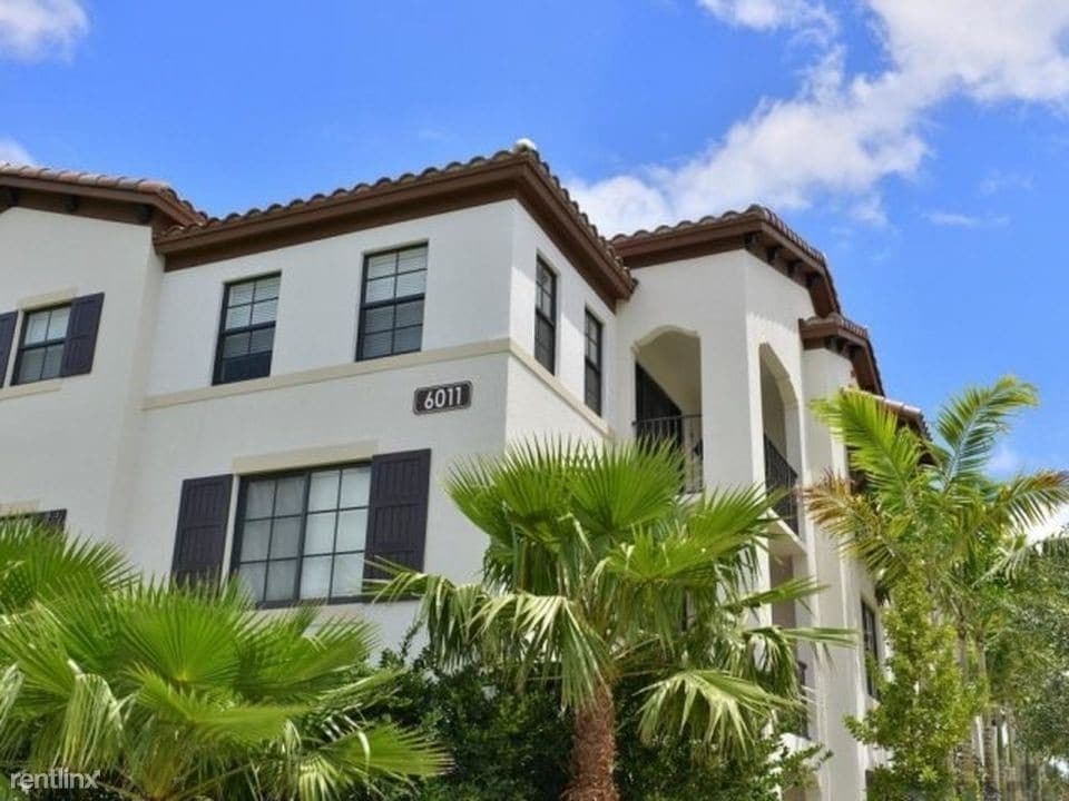 Primary Photo - 1 br, 1 bath Condo - 6000 Toscana Dr # 42
