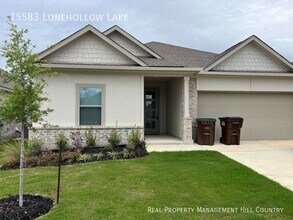 Building Photo - 15583 Lonehollow Lk