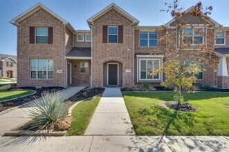 Building Photo - 3520 Brentwood Dr