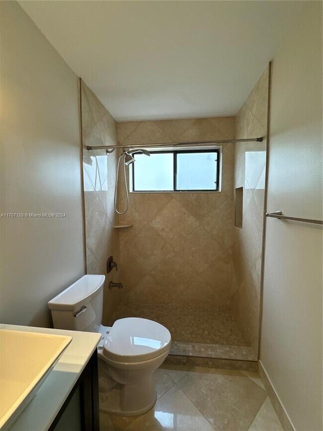 Foto del edificio - 3247 NW 102nd Terrace