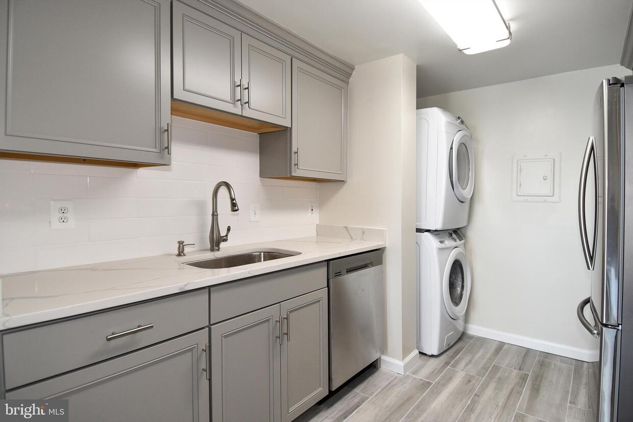 Foto principal - 6300 Stevenson Ave
