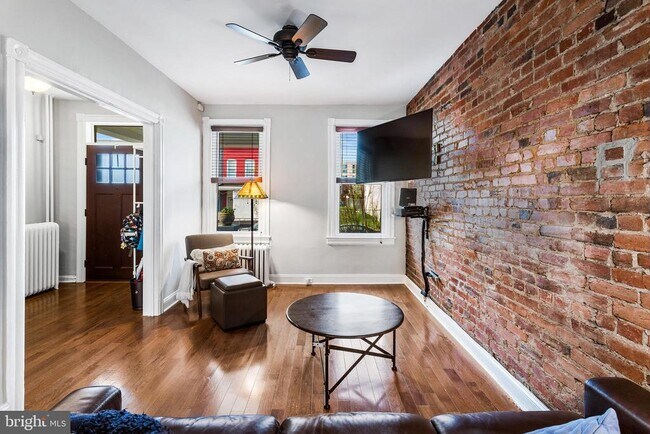 Foto del edificio - 720 Morton St NW