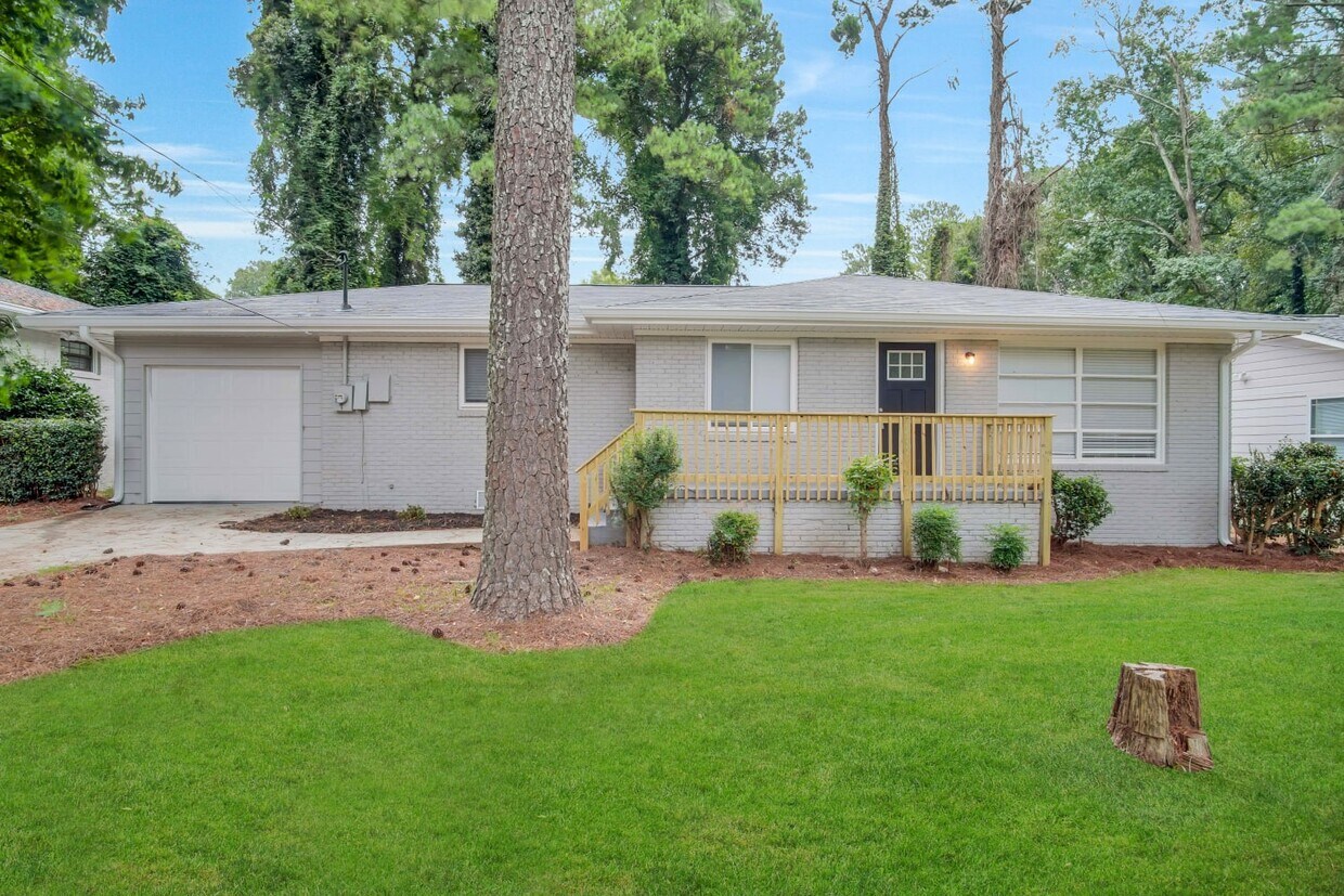 1852 Shamrock Dr House Rental in Decatur, GA