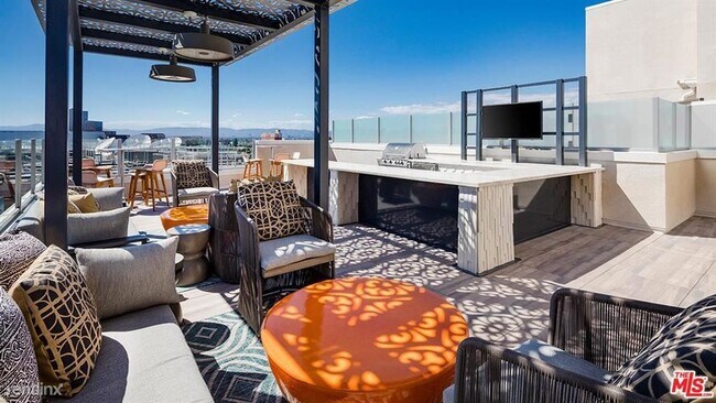 Building Photo - 2 br, 2 bath House - 5901 Center Dr Apt 568
