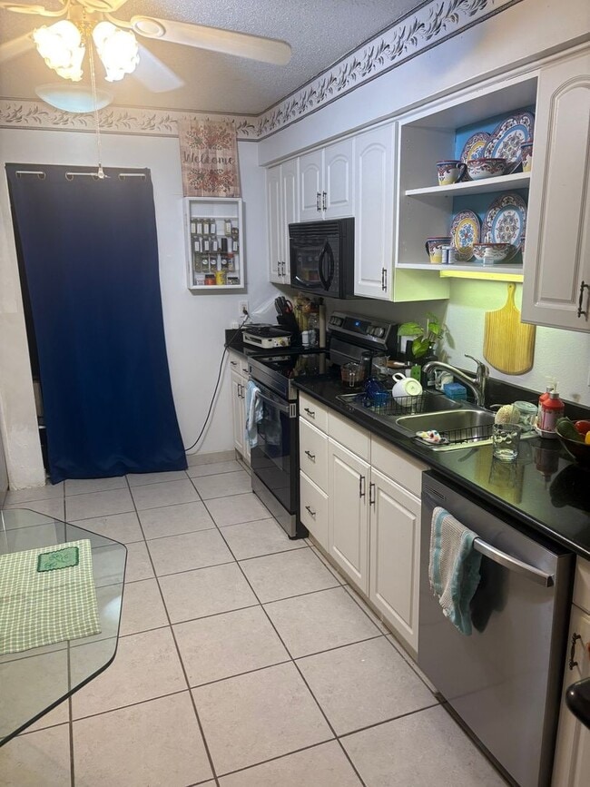 Foto del edificio - 4112 66th St Cir W