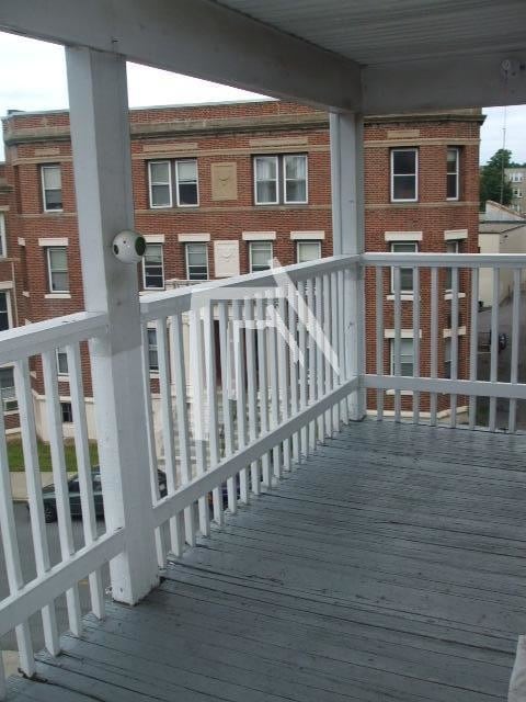 Building Photo - 208 Kelton St