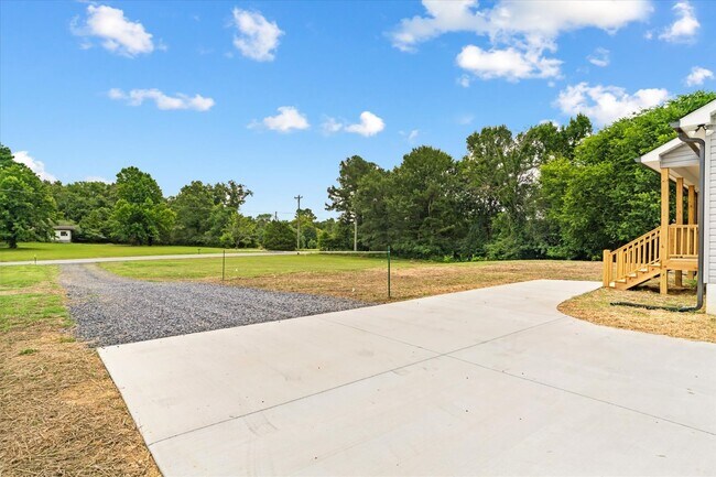 Building Photo - 139 Kirby Young Rd