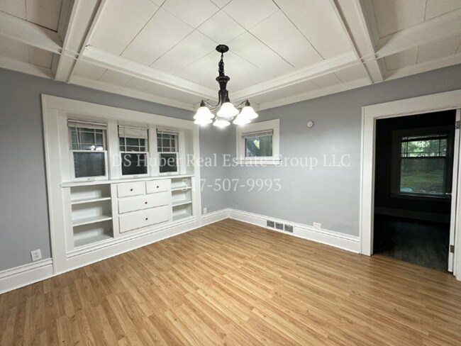 Foto del edificio - Beautiful 4 bedroom 1.5 bath