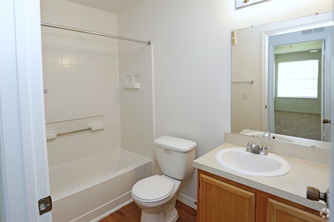 Interior Photo - Hampton Point