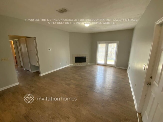 Building Photo - 1651 Ashwood Cir