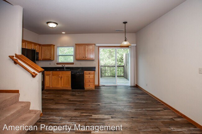 Foto del edificio - 2 br, 1.5 bath House - 724 Oakbrook Pl