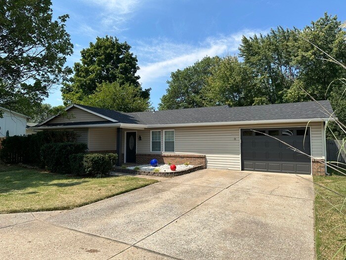 Primary Photo - 3 bedroom 2bath home in St. Peter's, Mo.