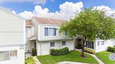 Building Photo - 8105 Lagos De Campo Blvd