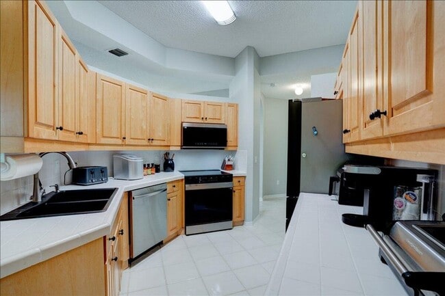 Building Photo - 10173 Andover Coach Cir