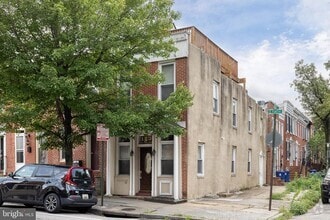 Building Photo - 123 E Fort Ave