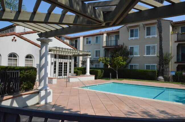 Foto del edificio - Luxury Condo in Monte Vista in Prime Union...