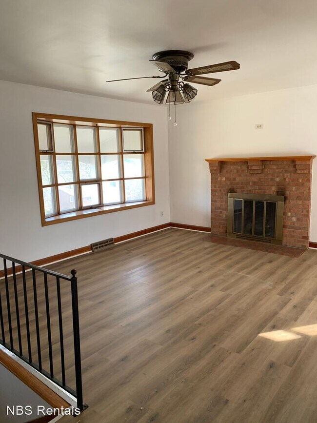 Building Photo - 5 br, 2 bath House - 1610 Melinda Drive
