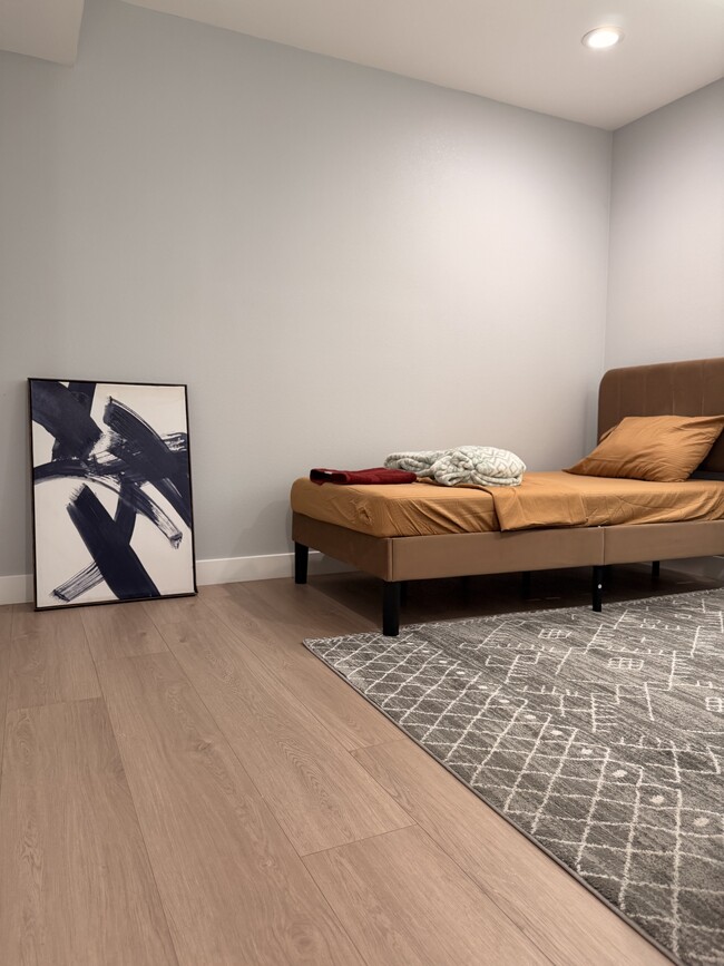 Building Photo - 1265 E Adams Blvd Building Photo - 1265 E Adams Blvd