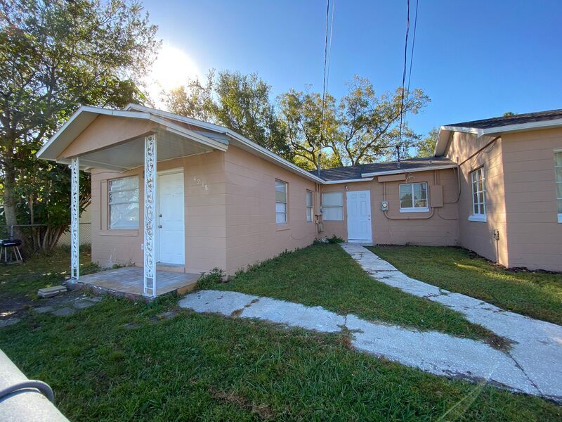 Primary Photo - 4246 Minoso St