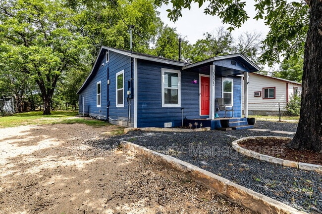Building Photo - 2735 Pecan Valley Dr