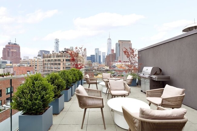 Building Photo - 2-Bedroom Condo in Soho