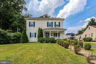 Building Photo - 7618 Leonard Dr