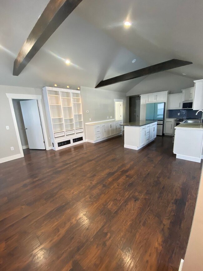 Foto del edificio - 4 Bedroom Home in Josephine Crossing Subdi...