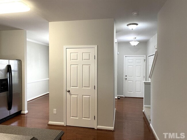 Building Photo - 211 Hampshire Downs Dr