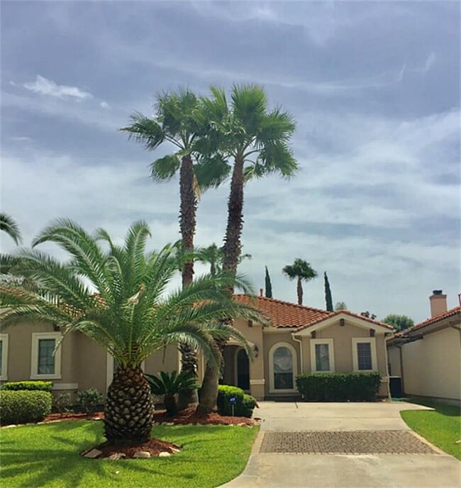 Building Photo - 14215 Flower Creek Ln