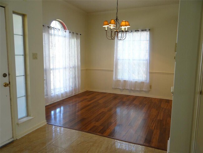 Foto del edificio - 7810 Coastway Dr