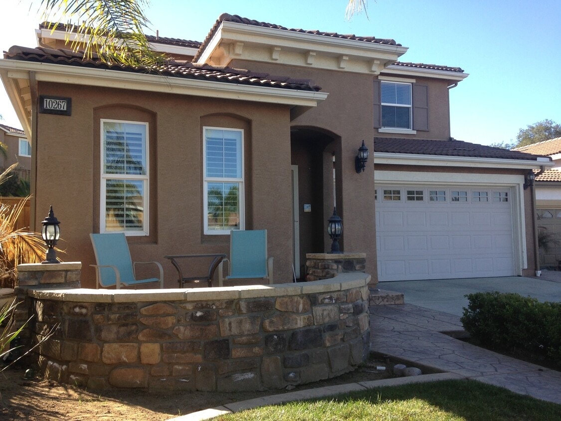 Primary Photo - Hidden Meadows Executive 4bd 2.15 ba Home