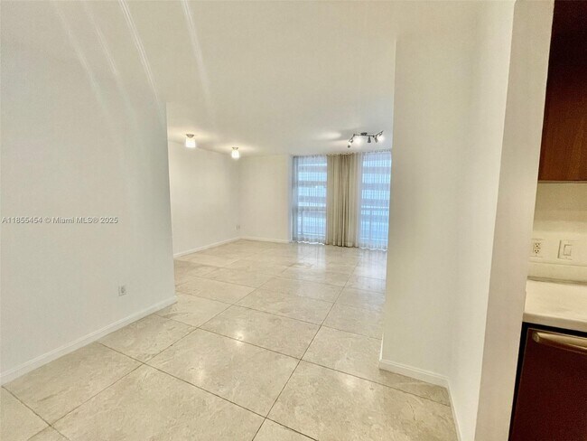 Building Photo - 50 Biscayne Blvd