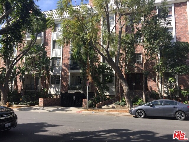 Primary Photo - 1375 Kelton Ave