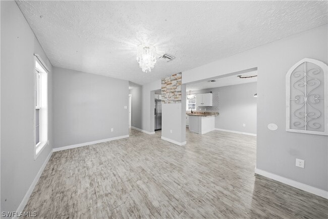 Building Photo - 286 Leawood Cir