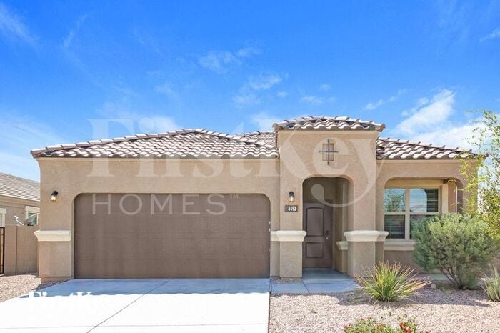 Foto principal - 8492 S 256th Dr