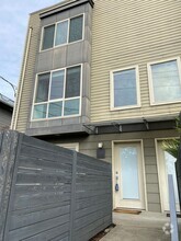 Building Photo - 2812 14th Ave W
