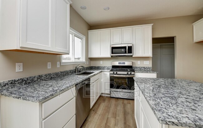 Building Photo - 1003 Beehive Grv