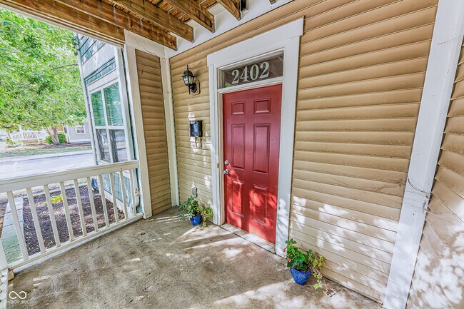 Foto del edificio - 2402 N Delaware St