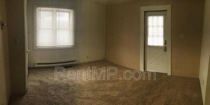 Building Photo - 1017 E Broadway St